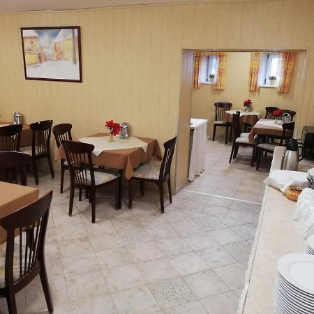 Polus Pension Sopron Exterior photo