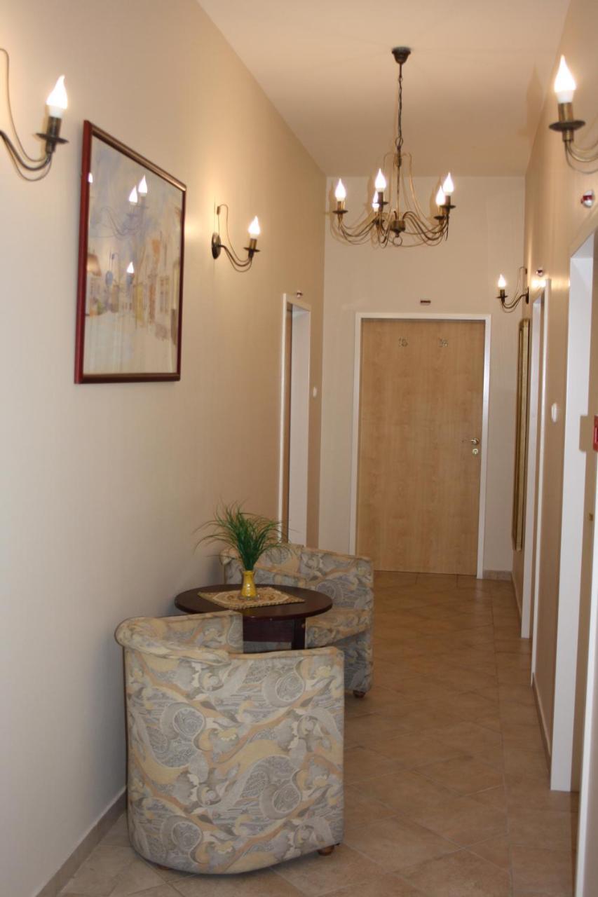 Polus Pension Sopron Exterior photo
