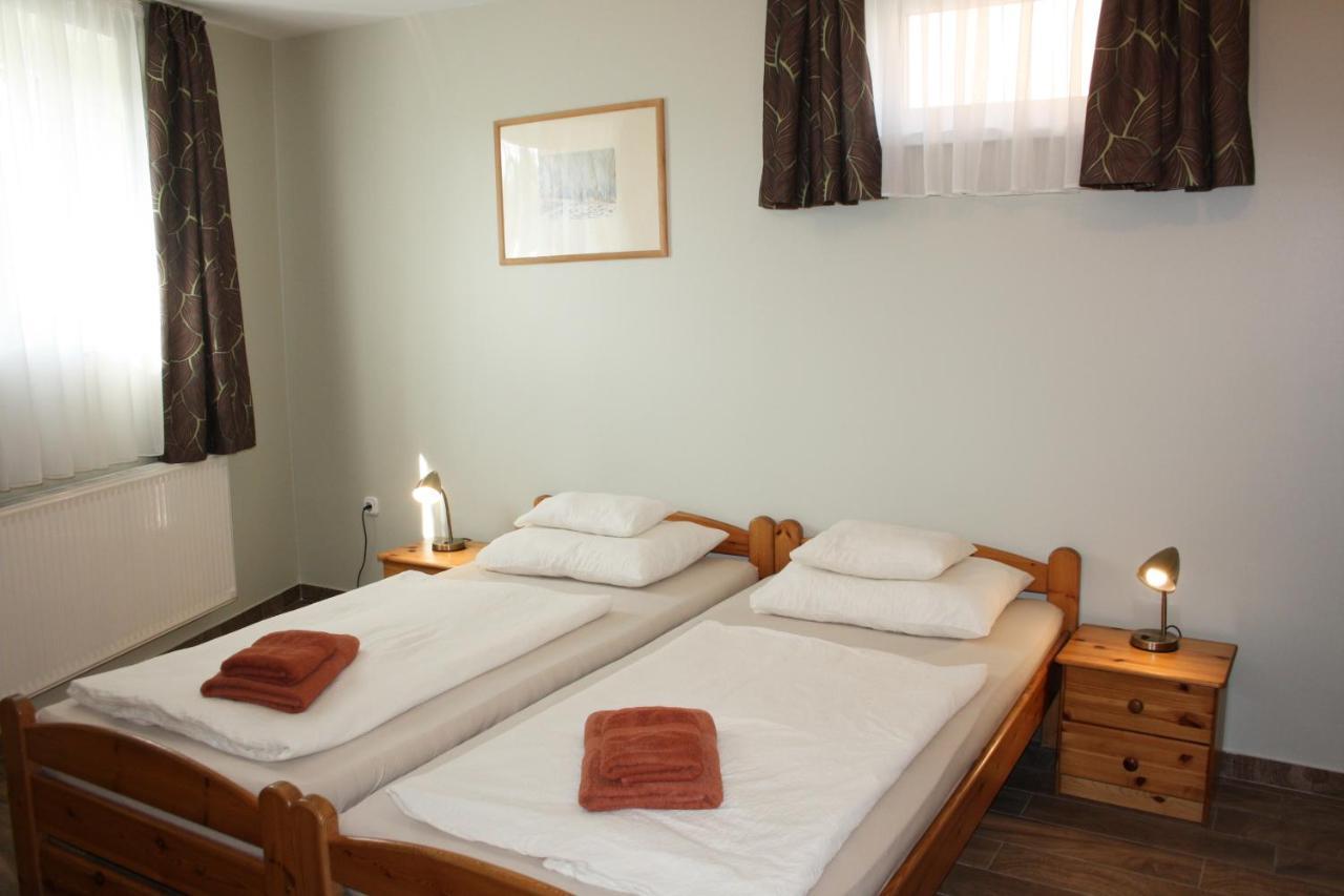 Polus Pension Sopron Exterior photo