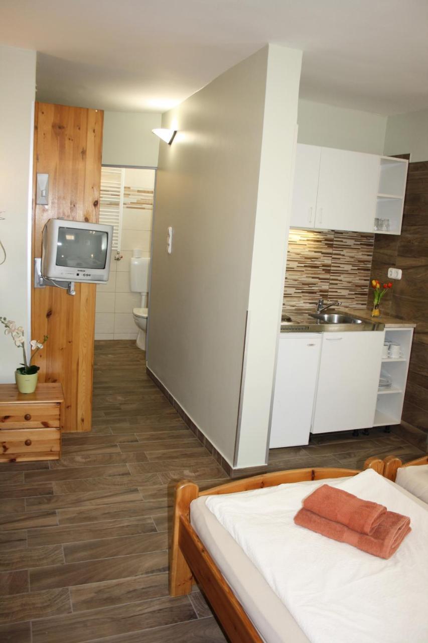 Polus Pension Sopron Exterior photo