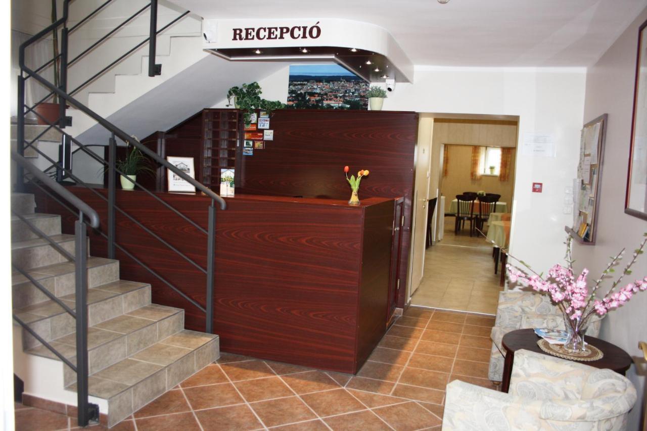 Polus Pension Sopron Exterior photo
