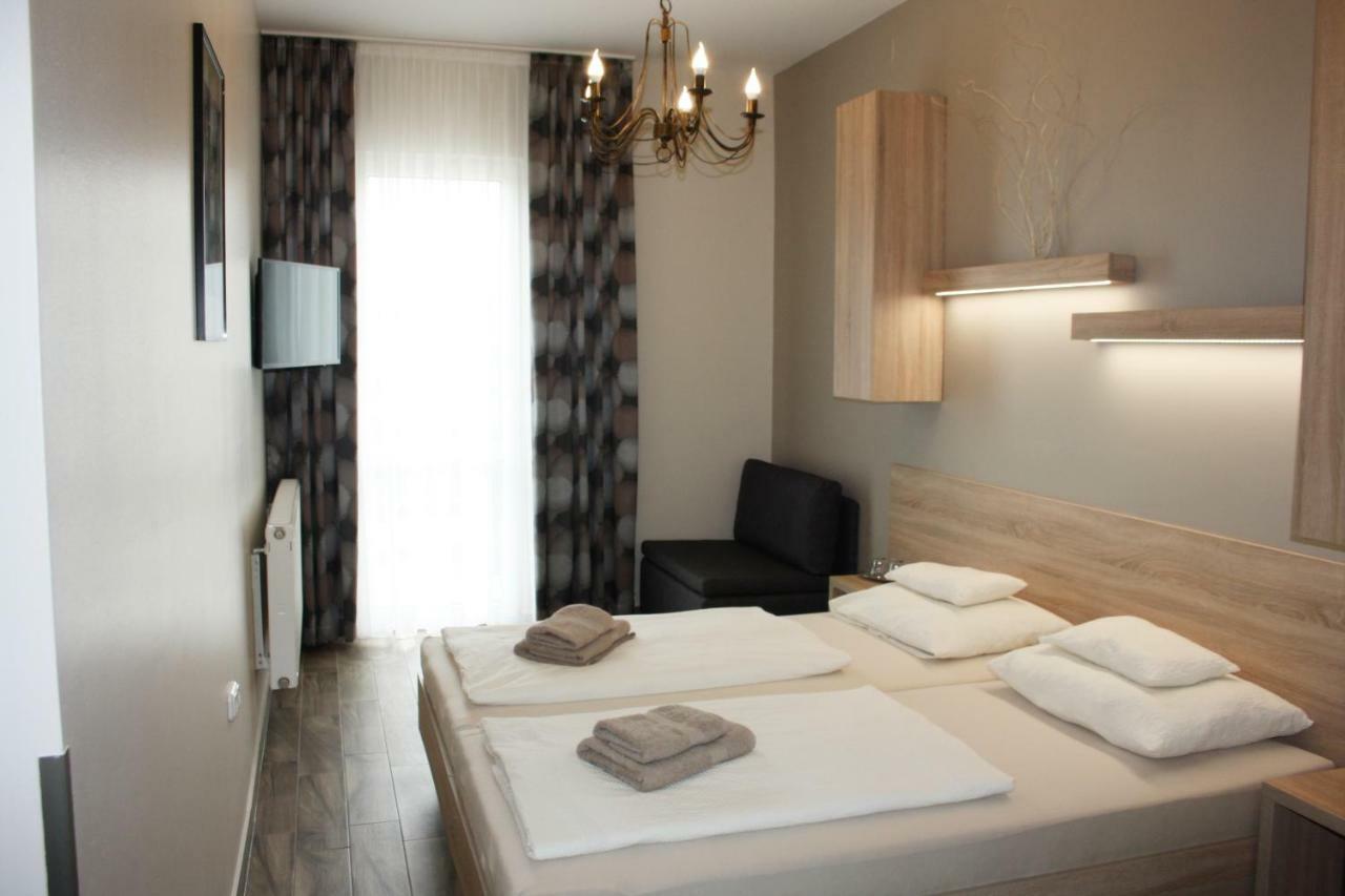 Polus Pension Sopron Exterior photo
