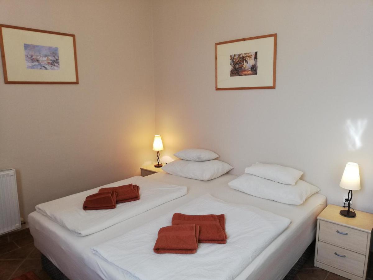 Polus Pension Sopron Exterior photo