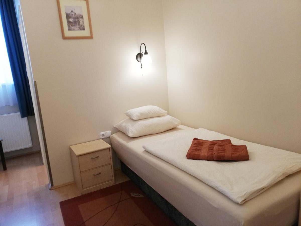 Polus Pension Sopron Exterior photo